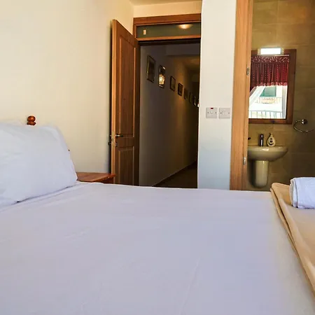 Apartment Sunny 3br With Balcony And Shared Pool , Wifi In Gozo Qala