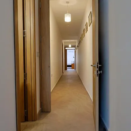 Sunny 3br With Balcony And Shared Pool , Wifi In Gozo
